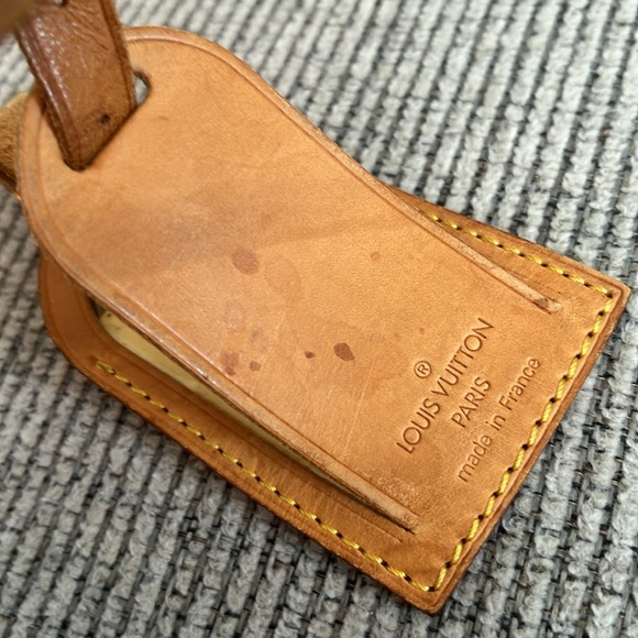 Louis Vuitton luggage tag and poignet set - Picture 11 of 14